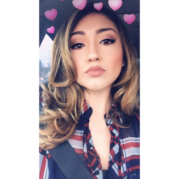 Meet your Posher, Kaylin - Picture 1 of 1